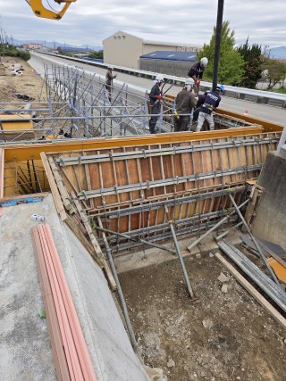 白塚漁港堤防改良工事